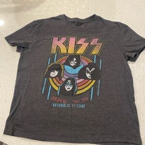 Kiss Graphic Tee Women’s medium
